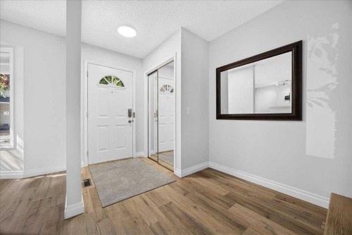 32 Patina Park Sw, Calgary, AB 