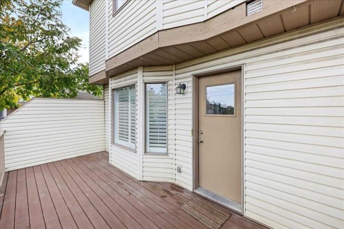 32 Patina Park Sw, Calgary, AB 