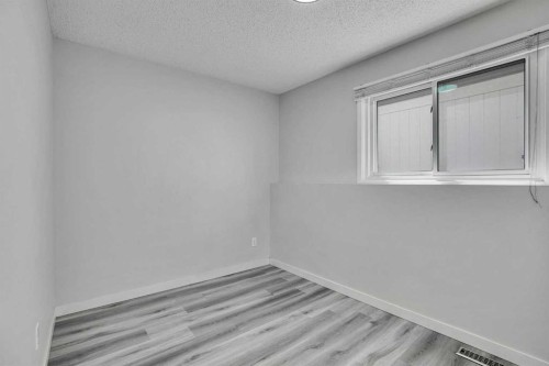 60 Whitaker Close Ne, Calgary, AB 