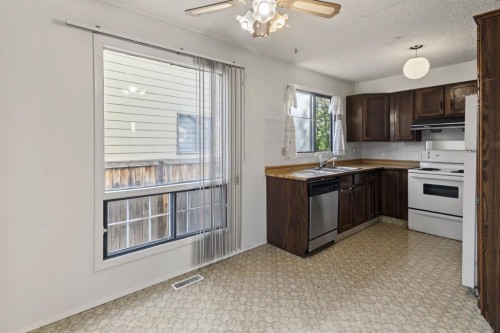 1272 Berkley Drive Nw, Calgary, AB 