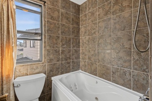 1272 Berkley Drive Nw, Calgary, AB 