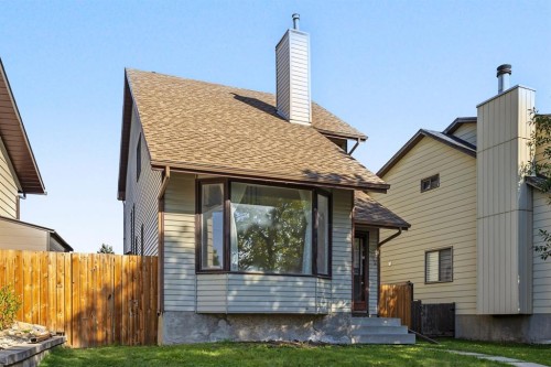 1272 Berkley Drive Nw, Calgary, AB 