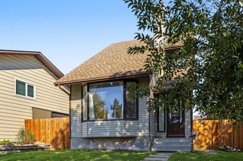 1272 Berkley Drive Nw, Calgary, AB 