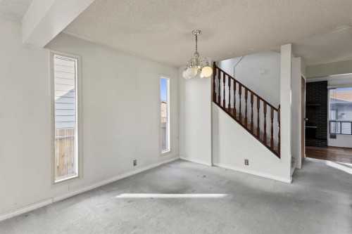 1272 Berkley Drive Nw, Calgary, AB 