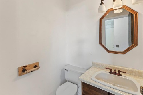 1272 Berkley Drive Nw, Calgary, AB 