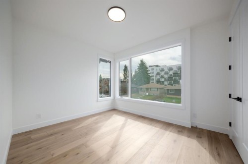 2026 36 Street Sw, Calgary, AB 