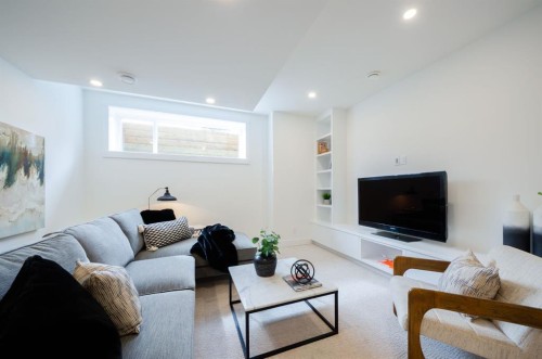 2026 36 Street Sw, Calgary, AB 