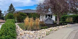 5839 Dalkeith Hill  Calgary, AB T3A 1G5