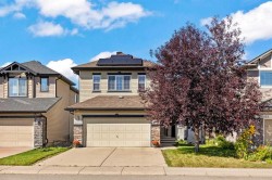 149 Everwoods Close SW Calgary, AB T2Y 5A6