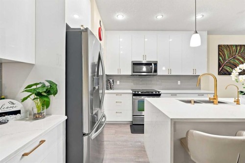 279 Copperpond Circle Se, Calgary, AB 