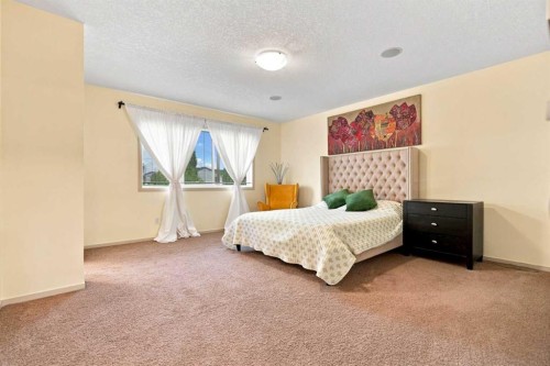 279 Copperpond Circle Se, Calgary, AB 