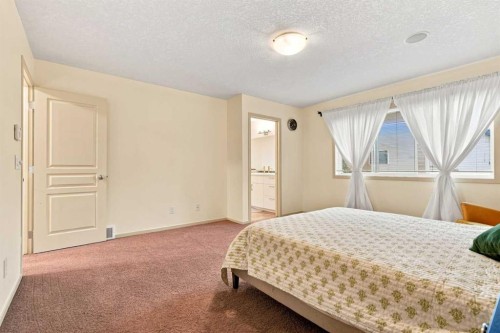 279 Copperpond Circle Se, Calgary, AB 