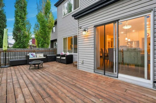 279 Copperpond Circle Se, Calgary, AB 