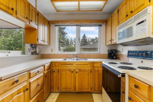 10512 Maplecreek Drive Se, Calgary, AB 