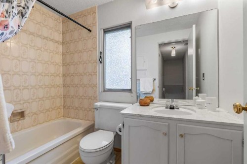 10512 Maplecreek Drive Se, Calgary, AB 
