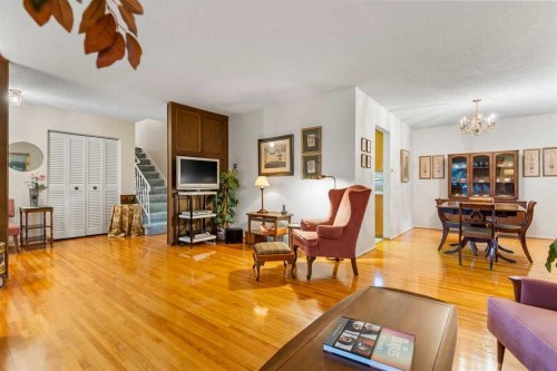 10512 Maplecreek Drive Se, Calgary, AB 