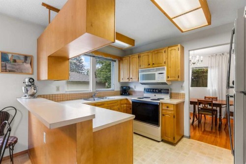 10512 Maplecreek Drive Se, Calgary, AB 