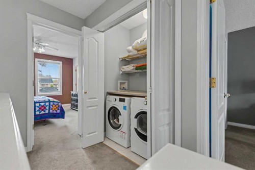 46 Prestwick Gardens Se, Calgary, AB 