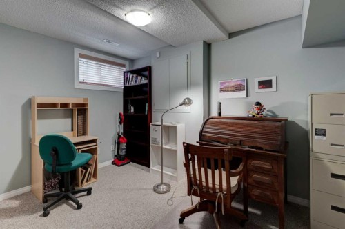 46 Prestwick Gardens Se, Calgary, AB 