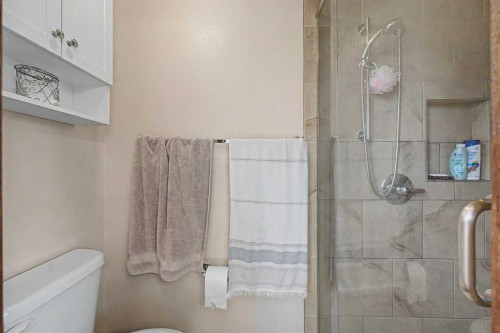 75 Deerbrook Road Se, Calgary, AB - Indoor Photo Showing Bathroom