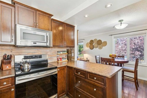 144 Dovercliffe Way Se, Calgary, AB 