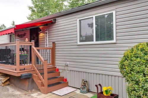 70-3223 83 Street Nw, Calgary, AB 