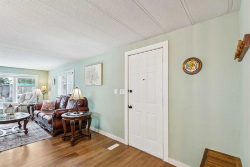 70-3223 83 Street Nw, Calgary, AB 