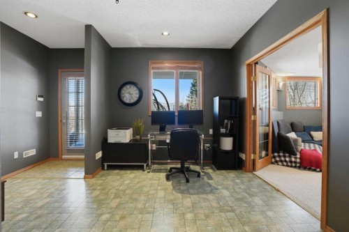 131 Edgebrook Circle Nw, Calgary, AB 