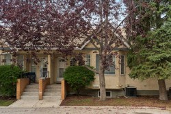 36 Richelieu Court SW Calgary, AB T3E 7E9