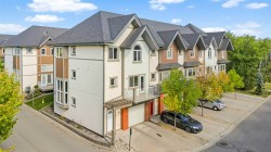 1010 Wentworth Villas SW Calgary, AB T2E 1Y6