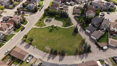 93 Autumn Green Se, Calgary, AB 