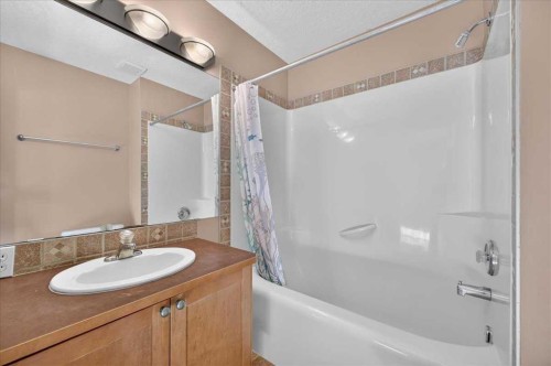 2-3421 5 Avenue Nw, Calgary, AB 