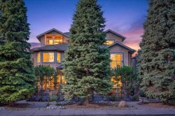 2-3421 5 Avenue NW Calgary, AB T2N 0V5