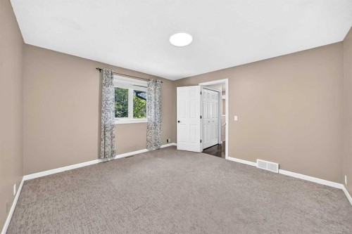 25-448 Strathcona Drive Sw, Calgary, AB 