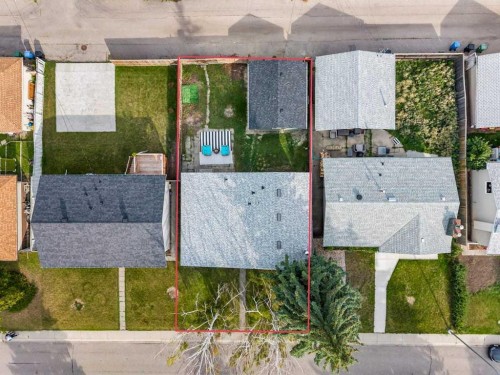 9716 2 Street Se, Calgary, AB 