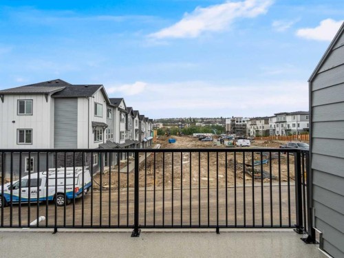 2223 81St Street Sw, Calgary, AB 