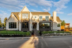 2920 Toronto Crescent NW Calgary, AB T2N 3W2