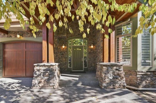 115 Dyrgas Gate, Canmore, AB 