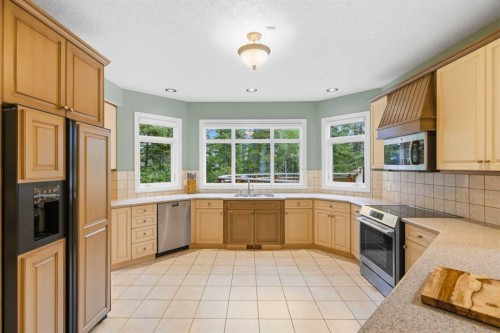 115 Dyrgas Gate, Canmore, AB 