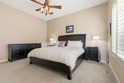 37 Cranbrook Heights Se, Calgary, AB 