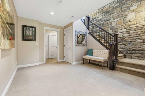 37 Cranbrook Heights Se, Calgary, AB 