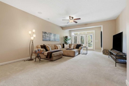 37 Cranbrook Heights Se, Calgary, AB 