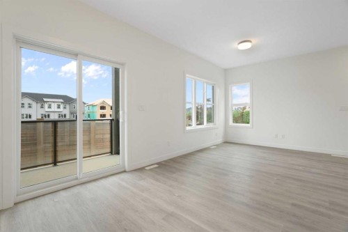 60-2117 81 Street Sw, Calgary, AB 