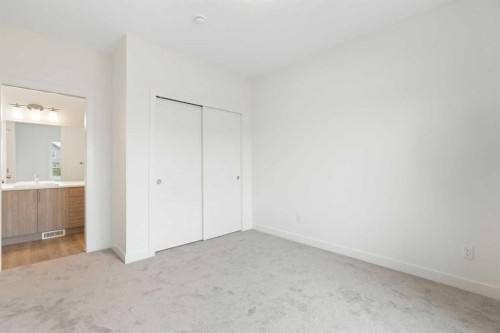 60-2117 81 Street Sw, Calgary, AB 
