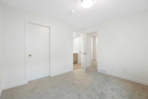 60-2117 81 Street Sw, Calgary, AB 