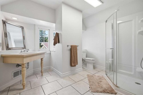 615 Crescent Boulevard Sw, Calgary, AB 