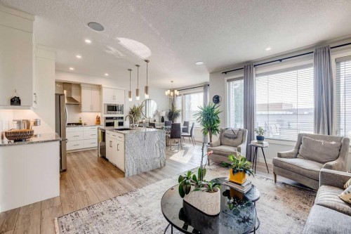 212 Evansglen Close Nw, Calgary, AB 