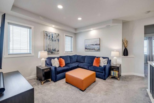 212 Evansglen Close Nw, Calgary, AB 