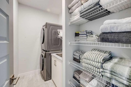 212 Evansglen Close Nw, Calgary, AB 
