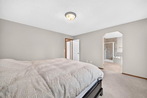 234 Somerglen Way Sw, Calgary, AB 